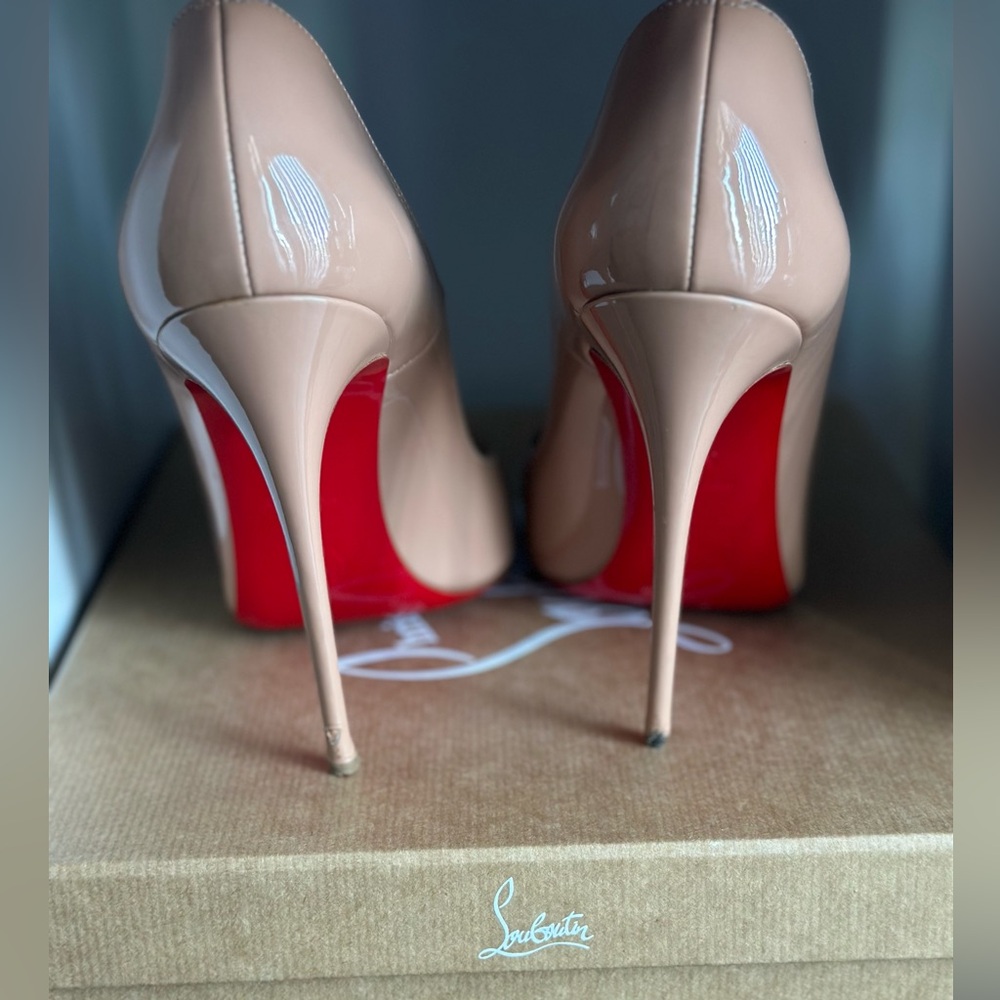 So Kate Christian louboutin nude classic heel size 40 comes with box